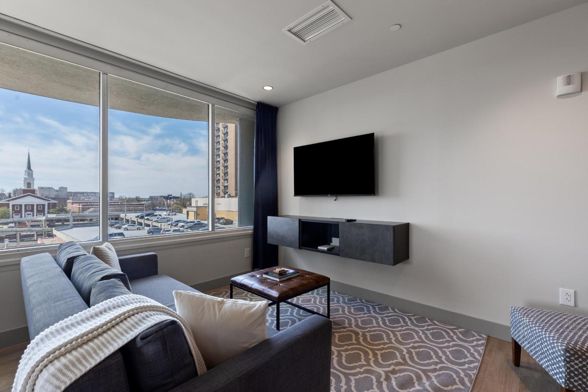 175 Lex - Walkable Downtown Lexington & Rupp Arena - Full Condos 객실 사진