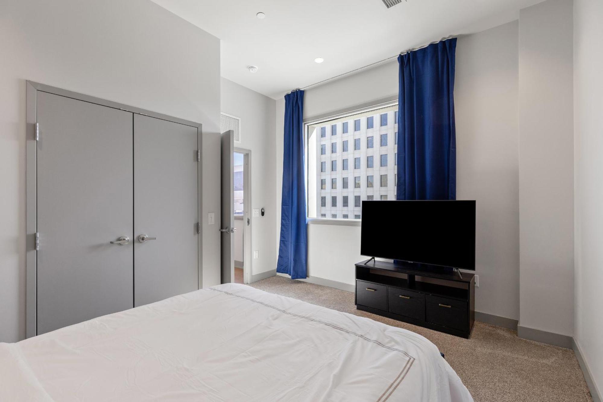 175 Lex - Walkable Downtown Lexington & Rupp Arena - Full Condos 객실 사진