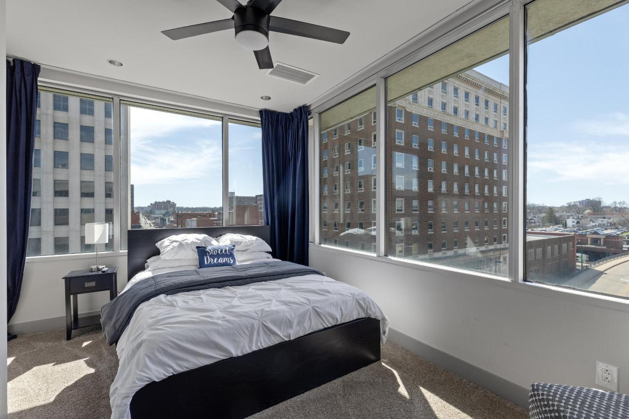 175 Lex - Walkable Downtown Lexington & Rupp Arena - Full Condos 객실 사진