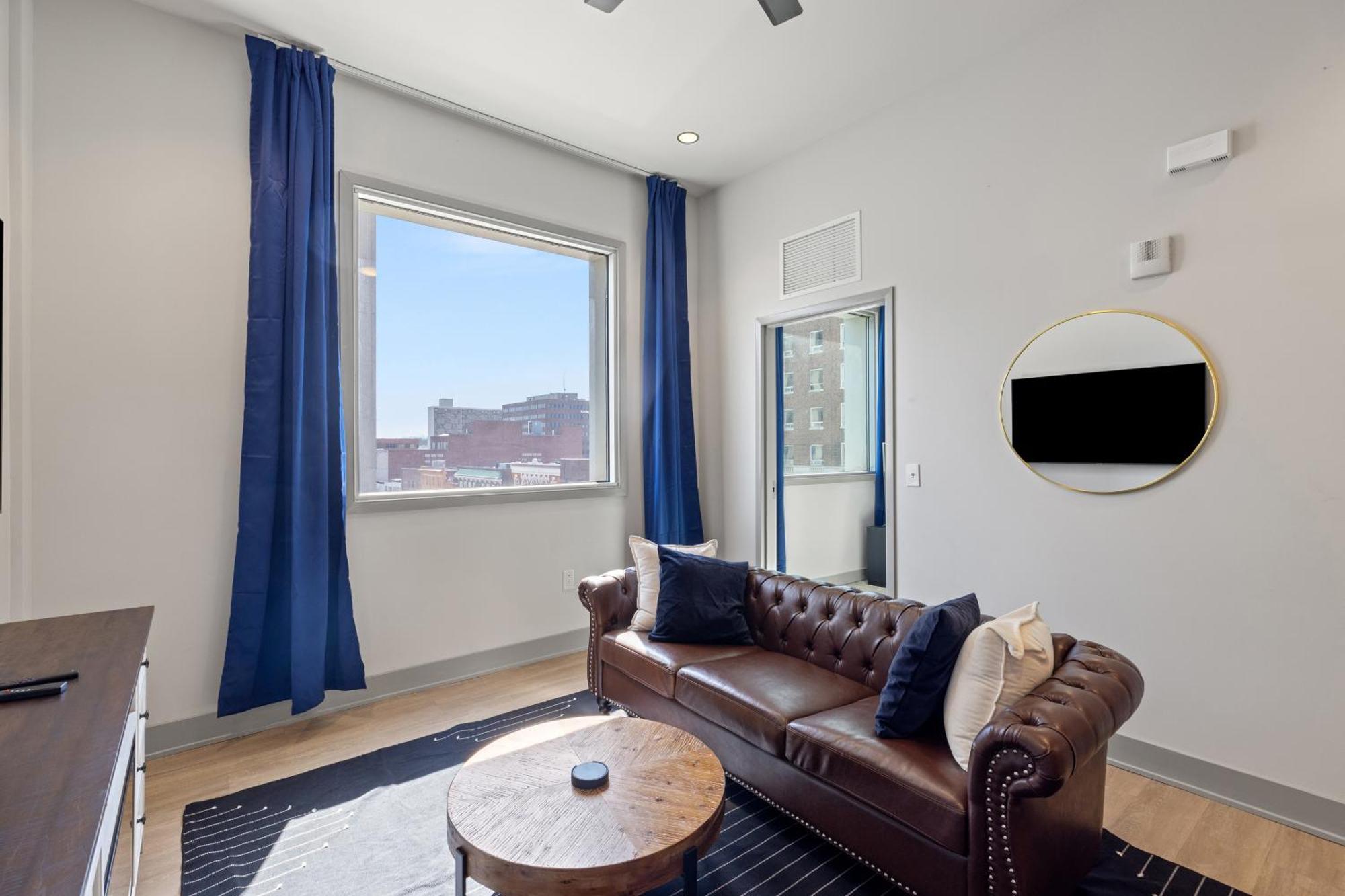 175 Lex - Walkable Downtown Lexington & Rupp Arena - Full Condos 객실 사진